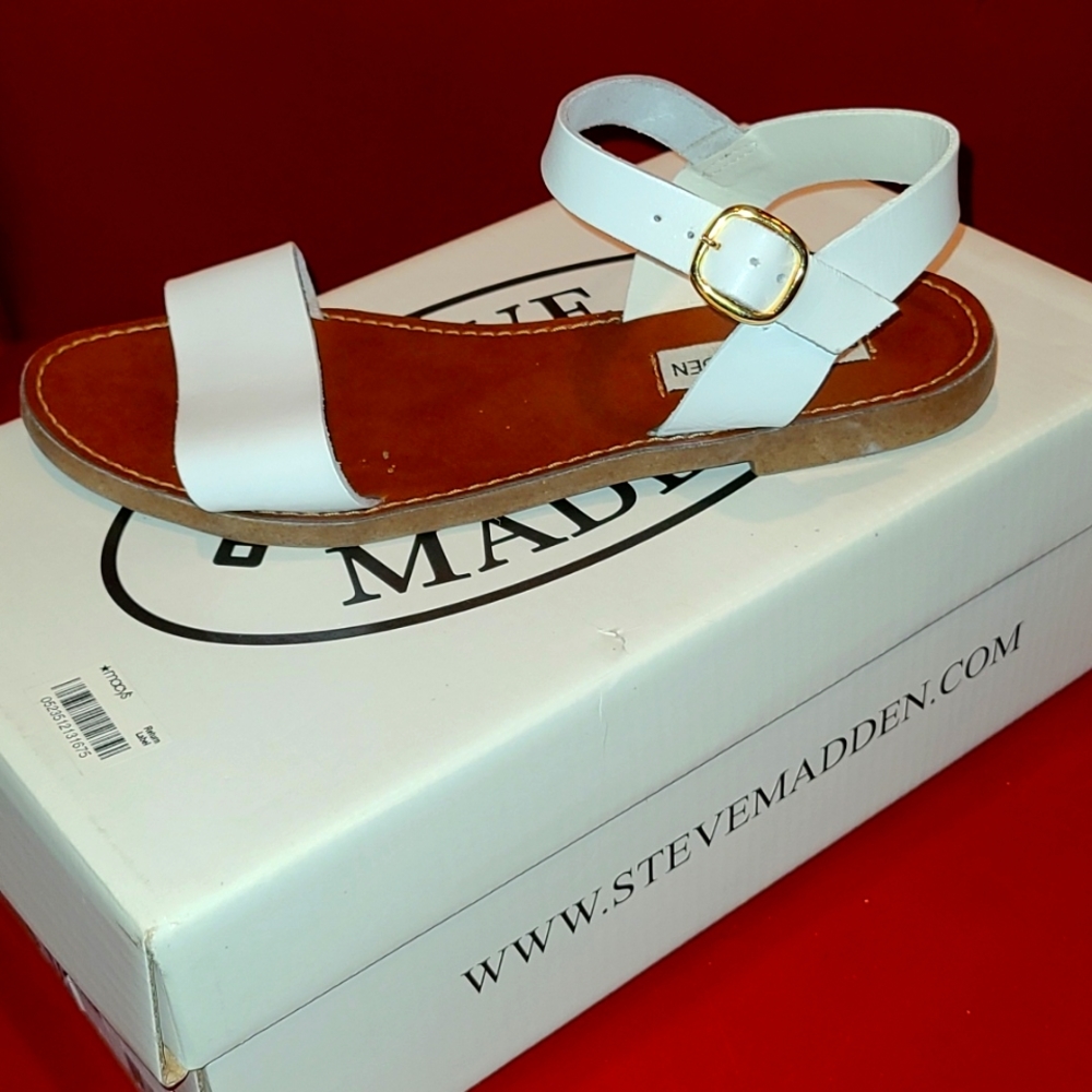 Steve Madden Donddi White Leather Sandals Size 6.5